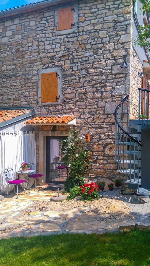 Apartment Li Tar-Vabriga Exterior photo