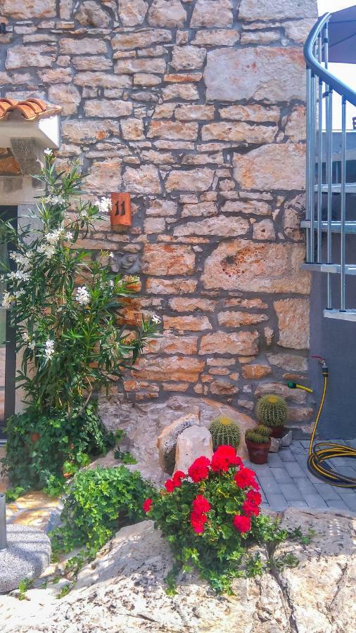Apartment Li Tar-Vabriga Exterior photo